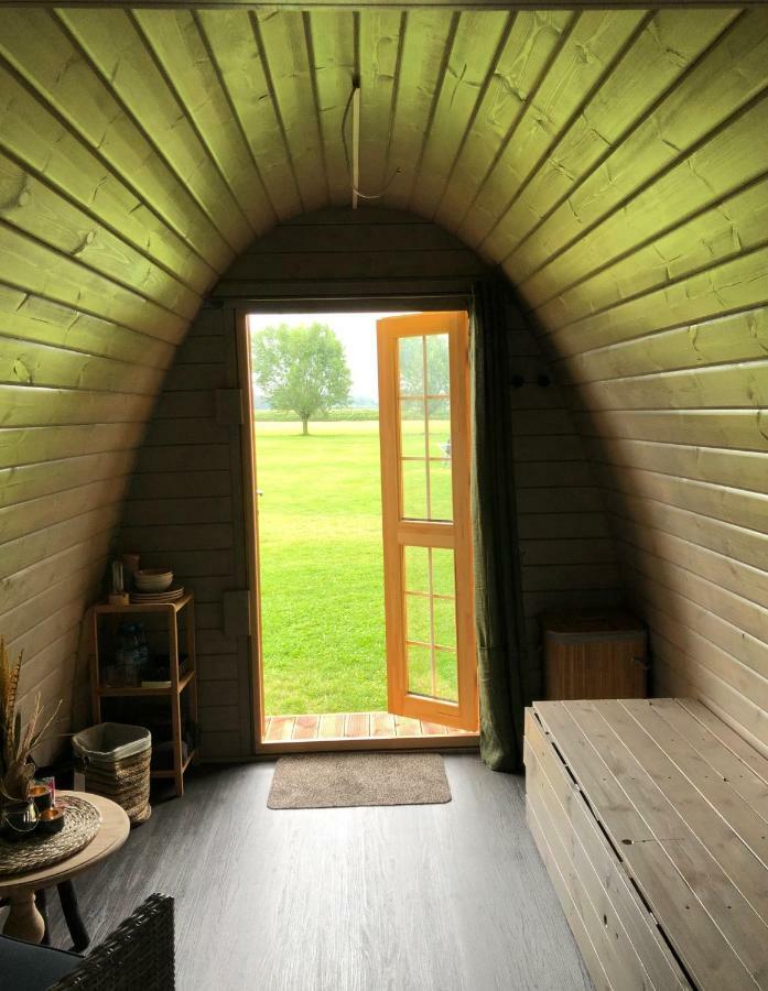 Trekkershut/Kampeerhut Hulst Exterior foto